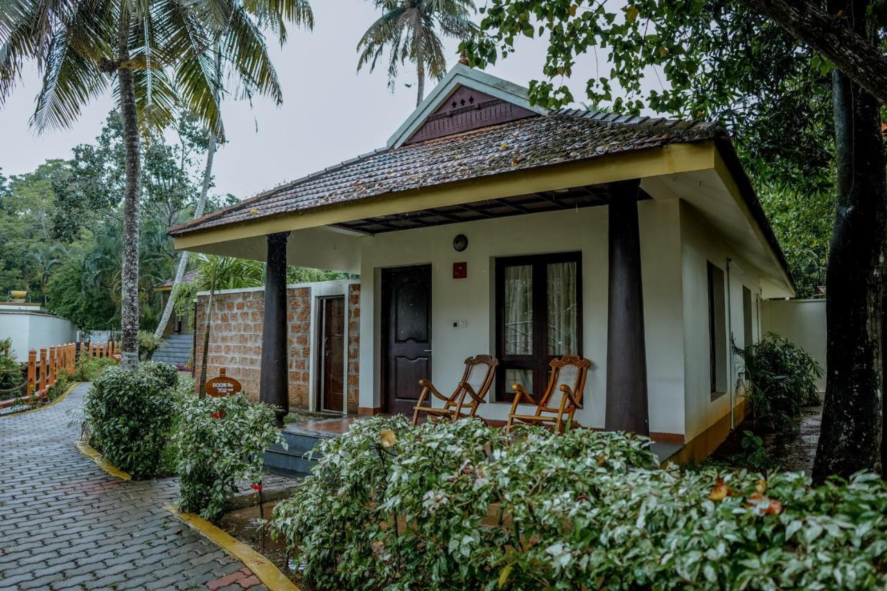 Resort The World Backwaters, Alleppey 4*